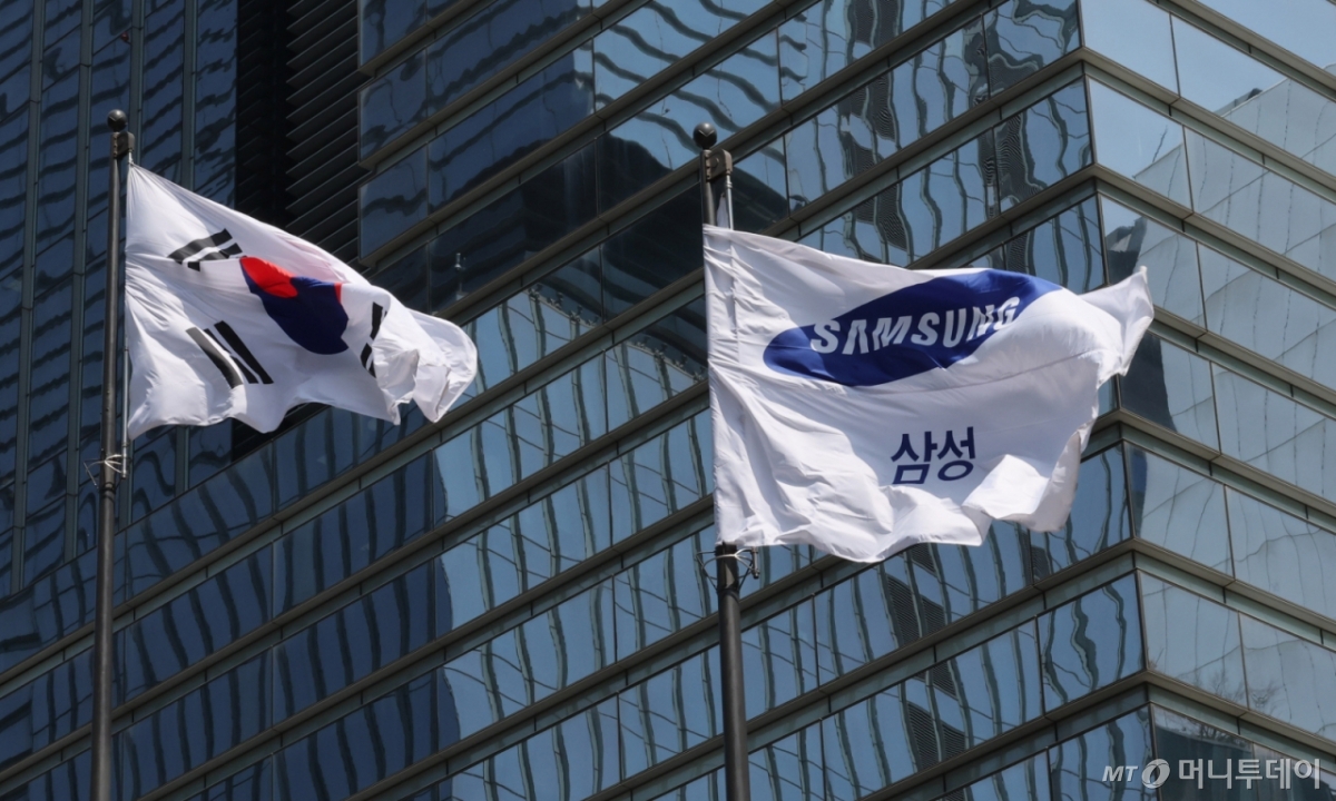 (서울=뉴스1) 박세연 기자 = 서울 서초구 삼성전자 서초사옥. 2025.4.8/뉴스1 Copyright © 뉴스1. All rights reserved. 무단 전재 및 재배포, AI학습 이용 금지. /사진=(서울=뉴스1) 박세연 기자