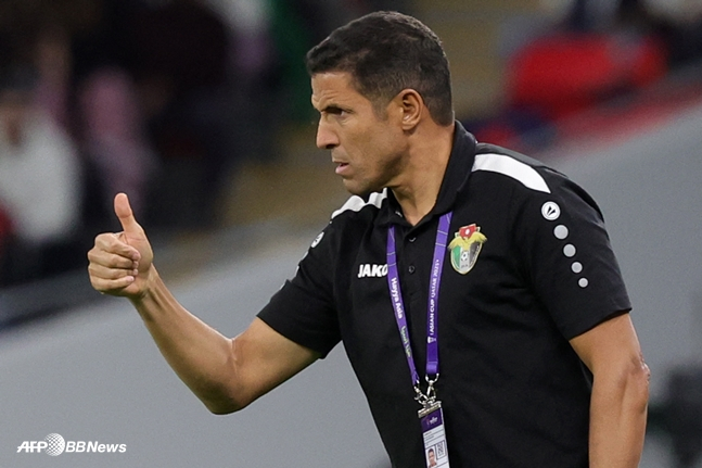 요르단 감독 시절 당시 후세인 아무타. /AFPBBNews=뉴스1