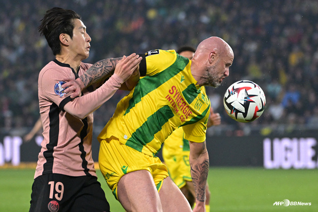 이강인(왼쪽). /AFPBBNews=뉴스1