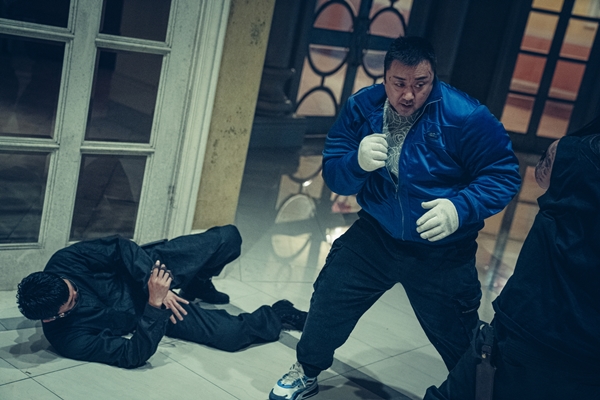 영화 '거룩한 밤: 데몬 헌터스'./사진=롯데엔터테인먼트