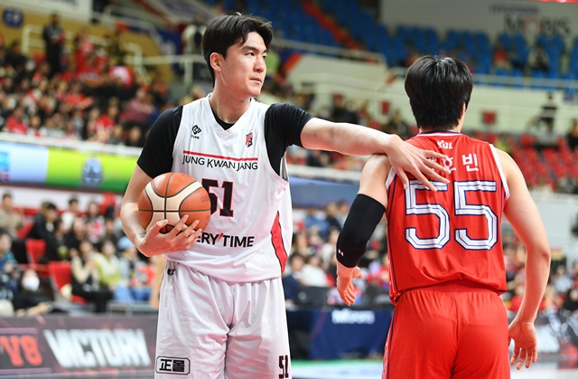 한승희(왼쪽). /사진=KBL 제공