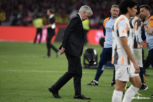 카를로 안첼로티 레알 마드리드 감독(왼쪽). /AFPBBNews=뉴스1