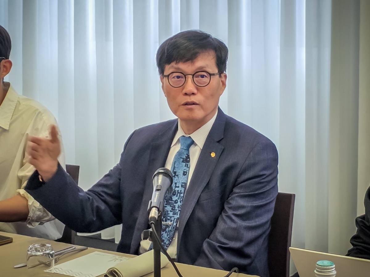 이창용 한은 총재는 5일(현지시간) 오전 아시아개발은행(ADB) 연차 총회 참석차 방문한 이탈리아 밀라노에서 국내 기자단과 간담회를 가졌다./사진=ADB 연차총회 출장기자단
