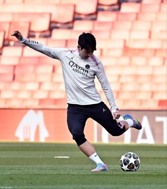 팀 훈련에 집중하는 이강인. /사진=PSG SNS