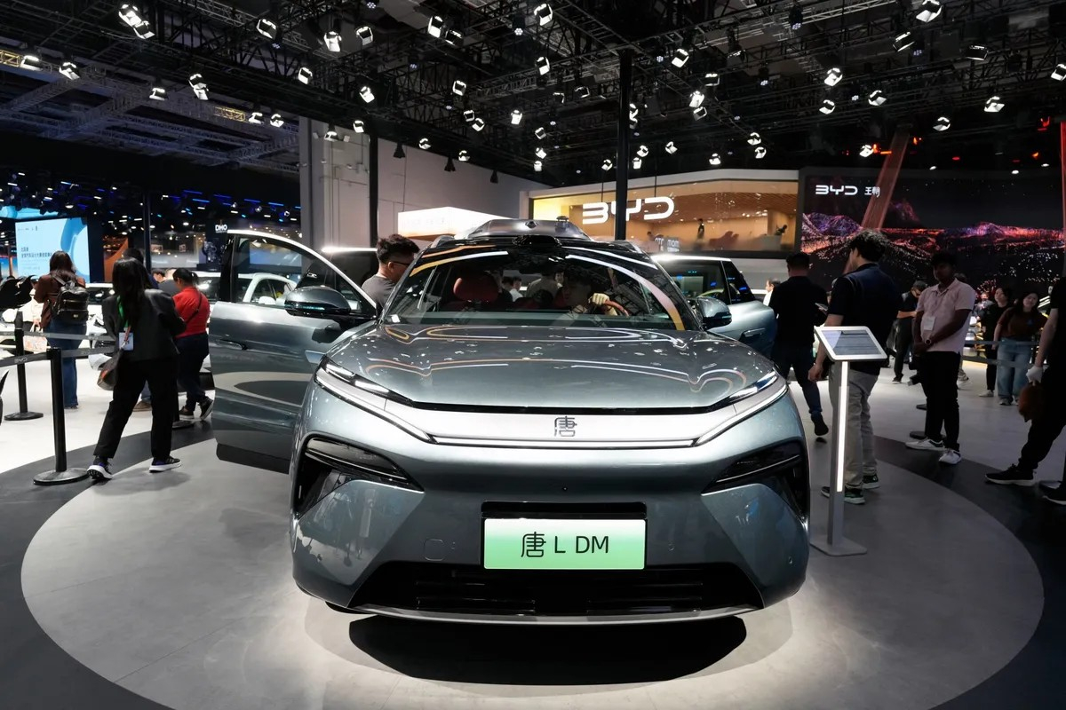 올해 상하이오토쇼에 전시된 BYD 전기차/사진=블룸버그