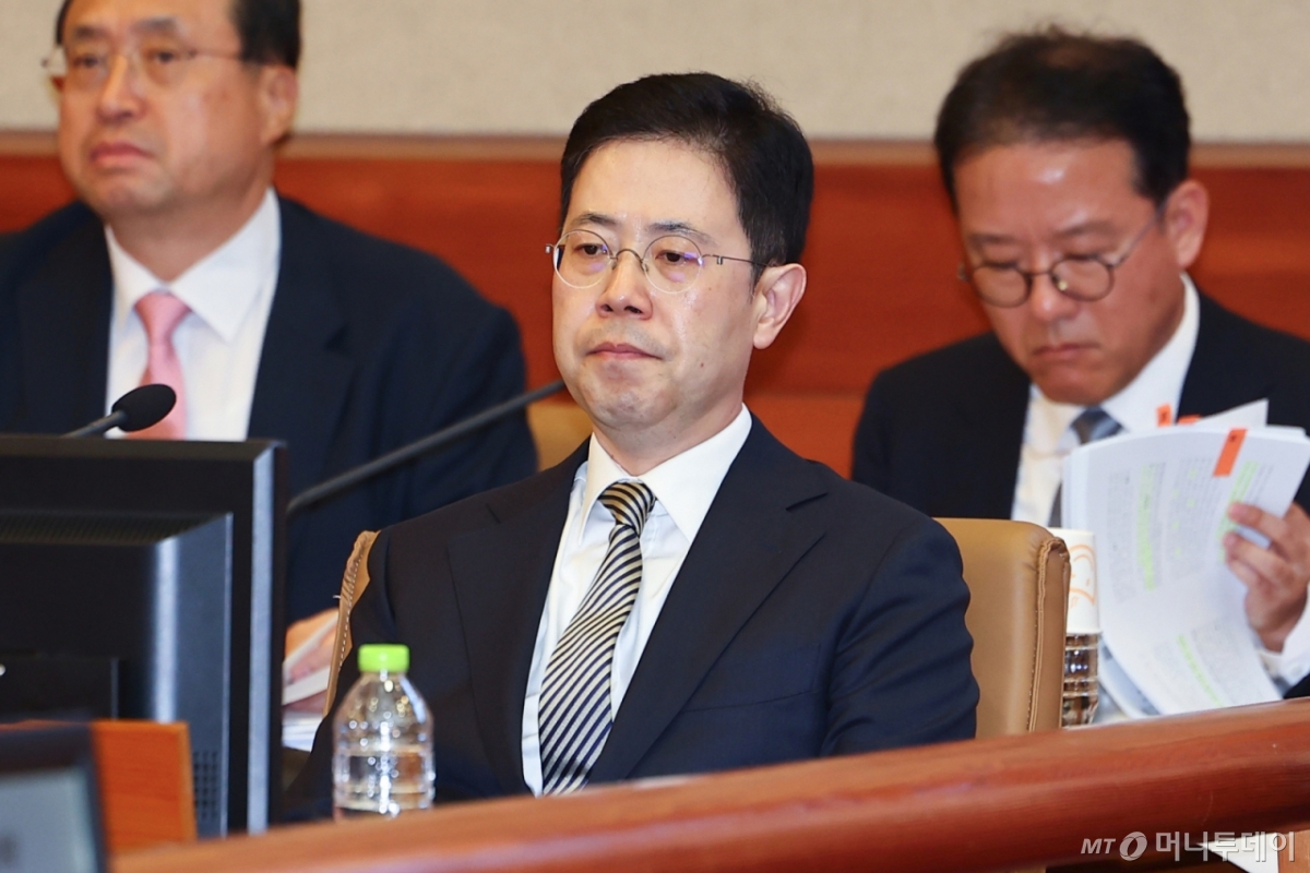 손준성 대구고검 차장(검사장)가 13일 서울 종로구 헌법재판소에서 열린 고발사주 의혹 탄핵심판 첫 정식 변론기일에 출석해 있다. (공동취재) 2025.5.13/사진=뉴스1