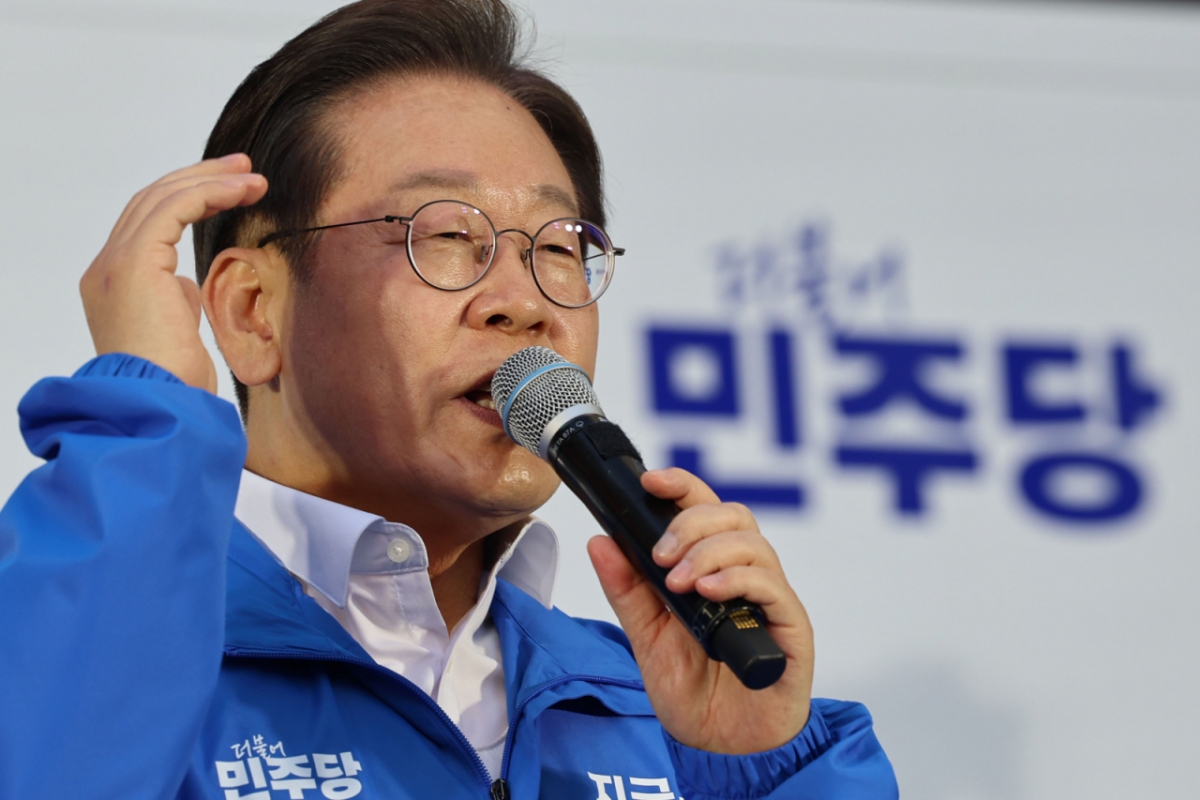 이재명 더불어민주당 대통령 후보의 명함을 제작해 달라는 노쇼 사기가 발생했다./사진=뉴시스