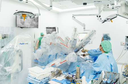 메드트로닉 휴고는 모듈화된 팔(Arm)이 특징이다./사진=메드트로닉