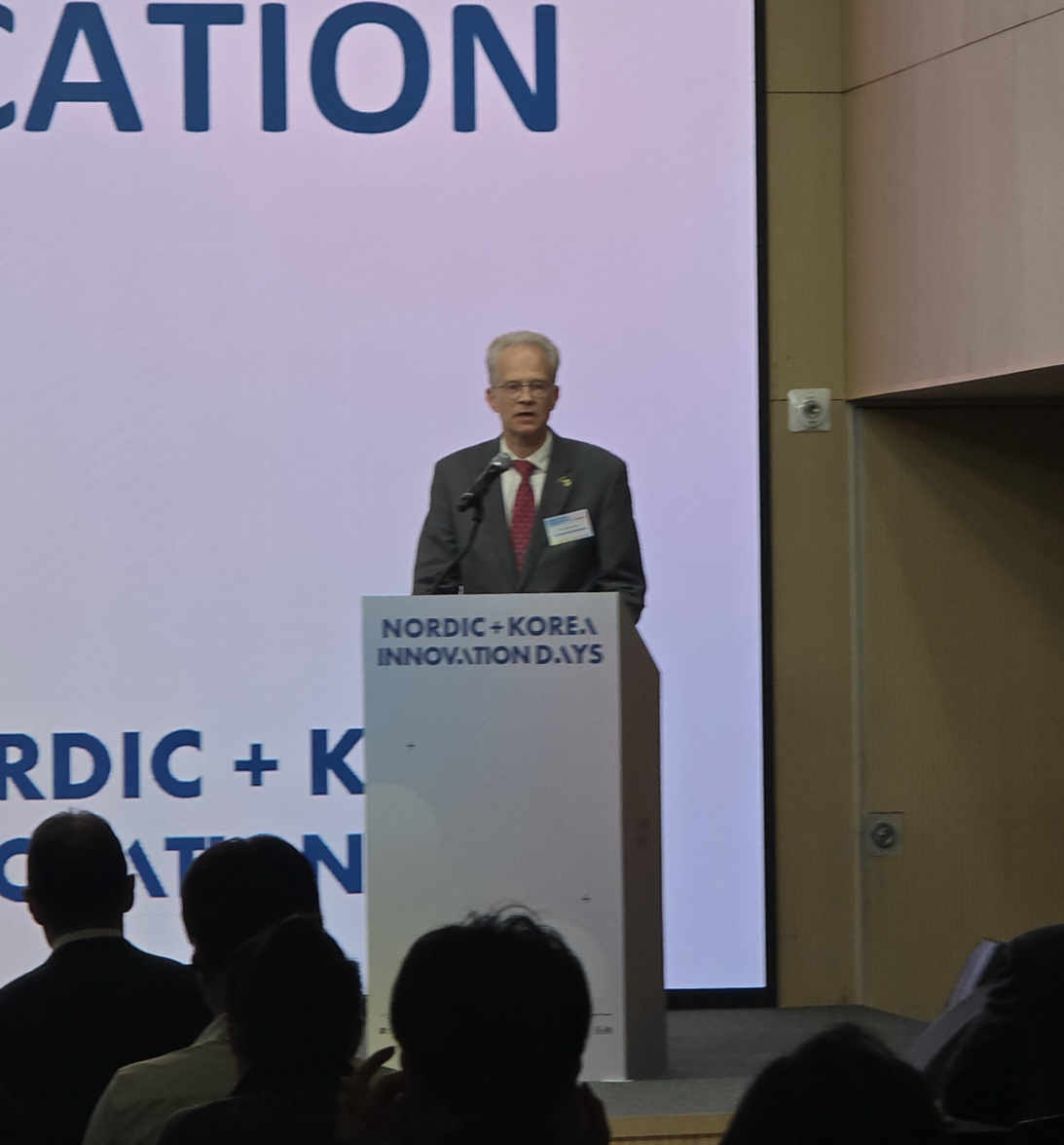 15일 서울 강남구 한국고등교육재단에서 열린 '2025 한+노르딕 혁신의 날' 번영 세션에서 칼-울로프 안데르손 주한스웨덴대사가 환영사를 하고 있다./사진=김상희 기자