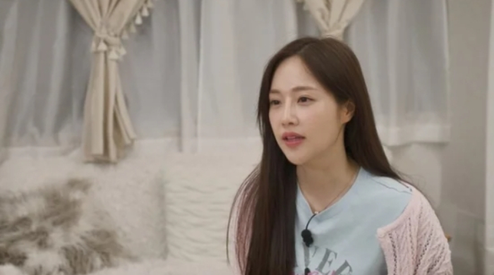 트로트 가수 소명의 딸이자 걸그룹 VNT 출신 가수 소유미가 게릴라 콘서트에 도전했지만, 관객 0명이라는 굴욕을 맛봤다. /사진=TV조선 '아빠하고 나하고'