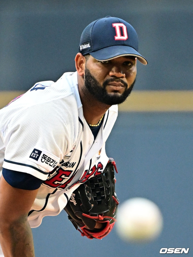 두산 시절 라울 알칸타라.