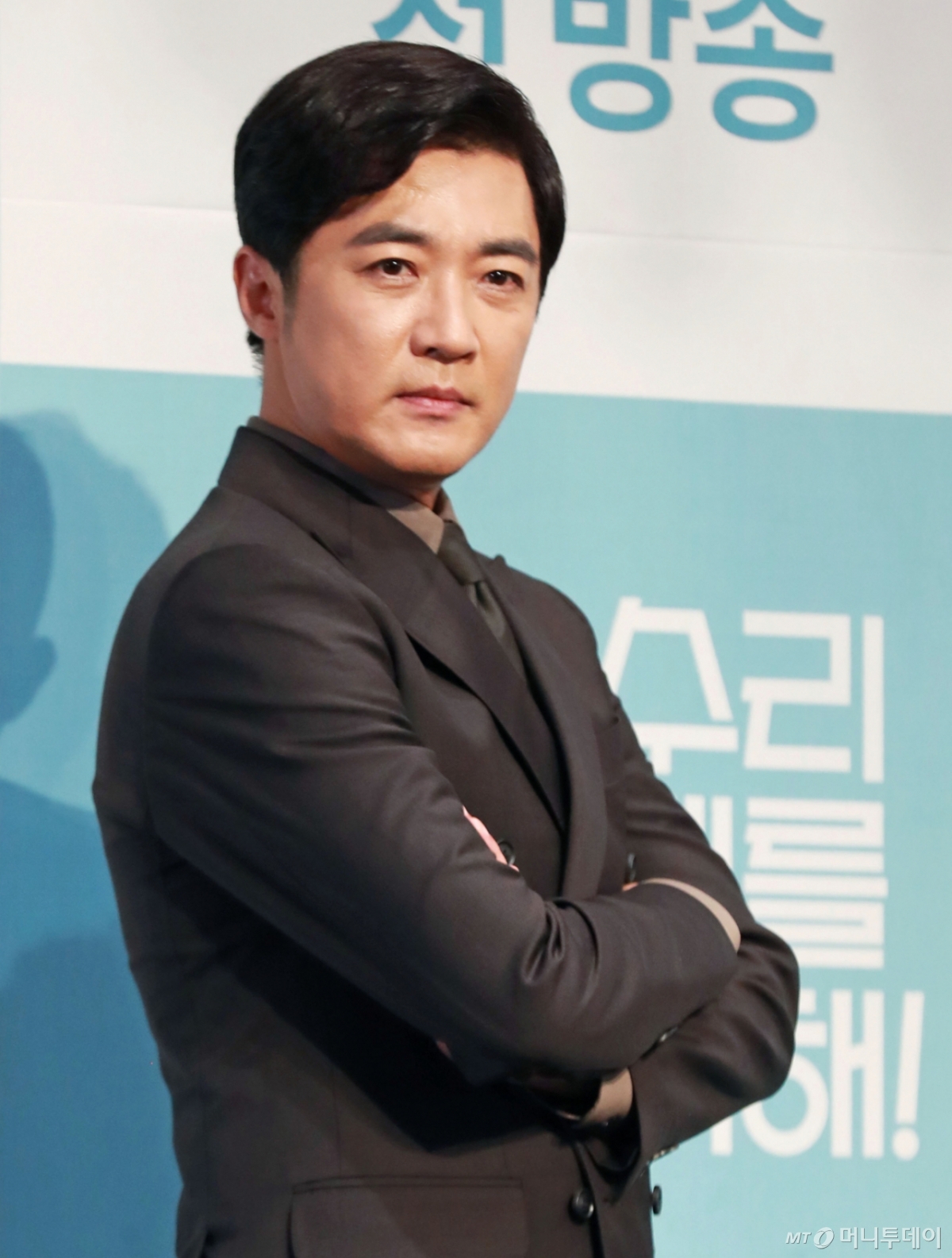 배우 안재욱이 22일 오후 서울 신도림 라마다 호텔에서 진행된 KBS 2TV 새 드라마 '독수리 5형제를 부탁해!' 제작발표회에 참석해 포즈를 취하고 있다. /사진=이동훈 photoguy@