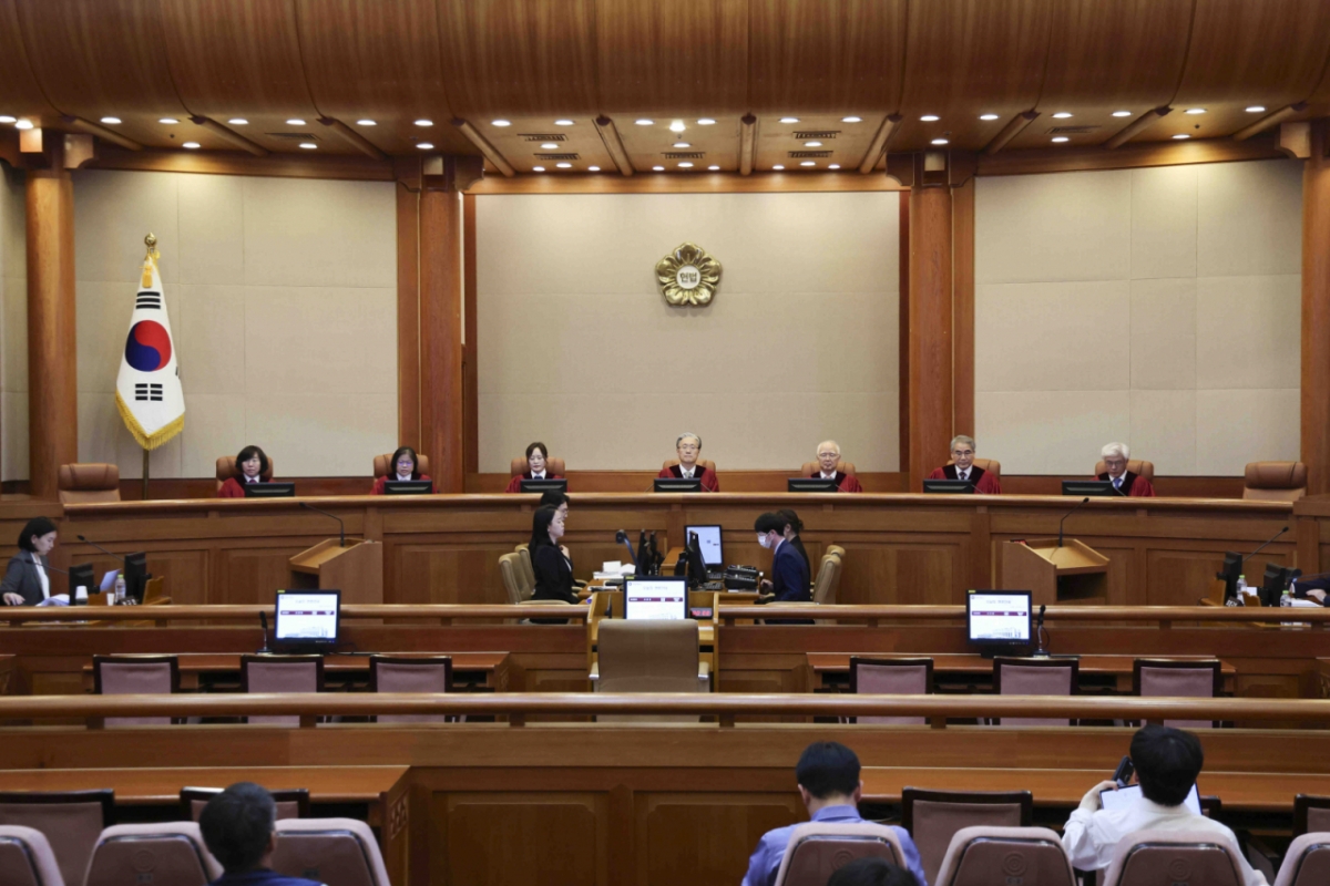 고발사주 의혹을 받는 손준성 대구고검 차장(검사장)의 탄핵심판 2차 변론기일이 열린 20일 서울 종로구 헌법재판소에서 헌법 재판관들이 자리에 앉아 있다. 이날 손준성 대구고검 차장(검사장)은 탄핵심판 2차 변론기일에 불참했다./사진=뉴시스