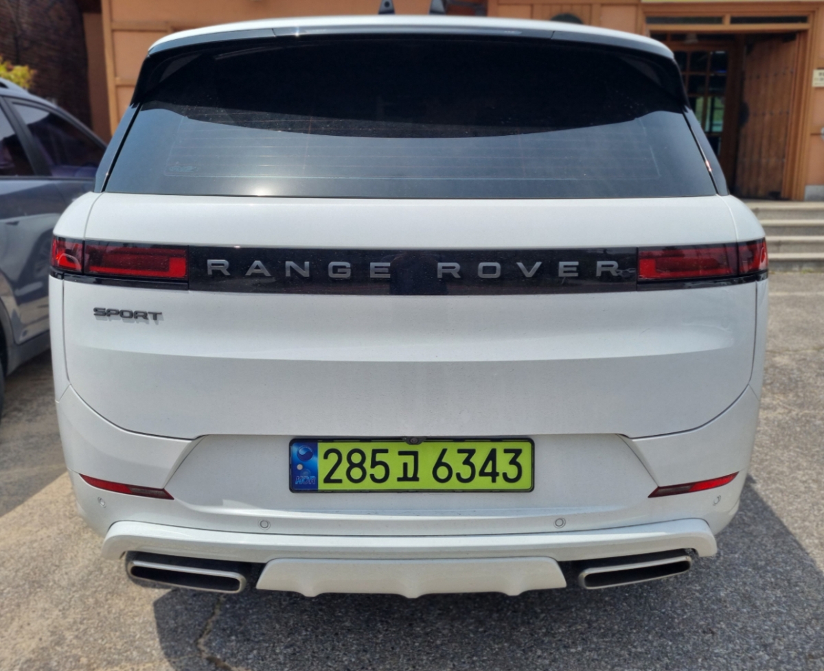 올 뉴 레인지로버 스포츠 P550e 다이내믹 HSE. /사진=강주헌 기자