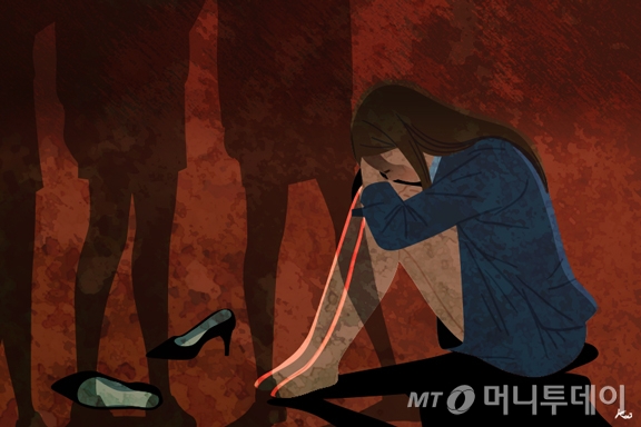 9세 연상 직장 상사의 고백을 거절한 뒤 보복 피해를 보고 있다는 20대 여성의 사연이 소개됐다. /사진=김현정 디자인기자