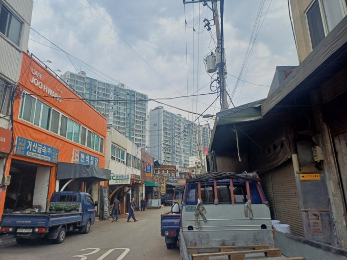  25일 서울 영등포구 문래동 철공소 골목. /사진=오석진 기자