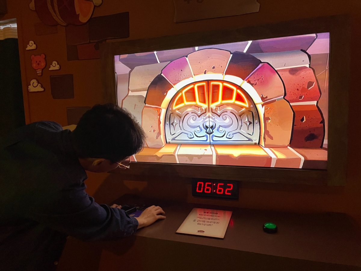 쿠킹 타이머에 도전하는 기자의 모습. 6.62초는 어림도 없다./사진=이찬종 기자