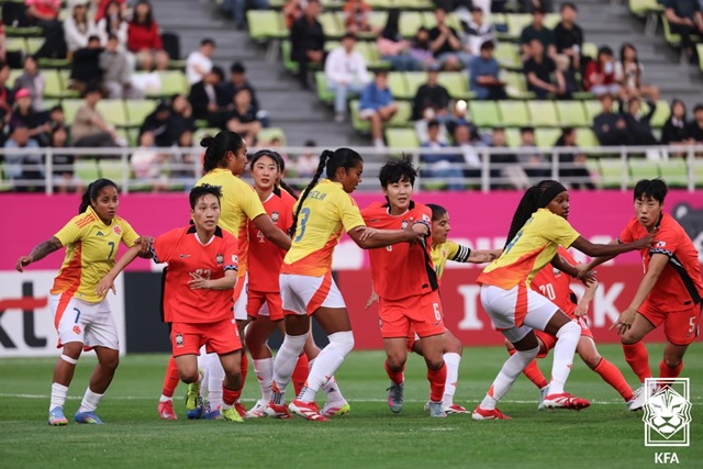 한국(빨간색 유니폼)-콜롬비아 경기. /사진=대한축구협회 제공