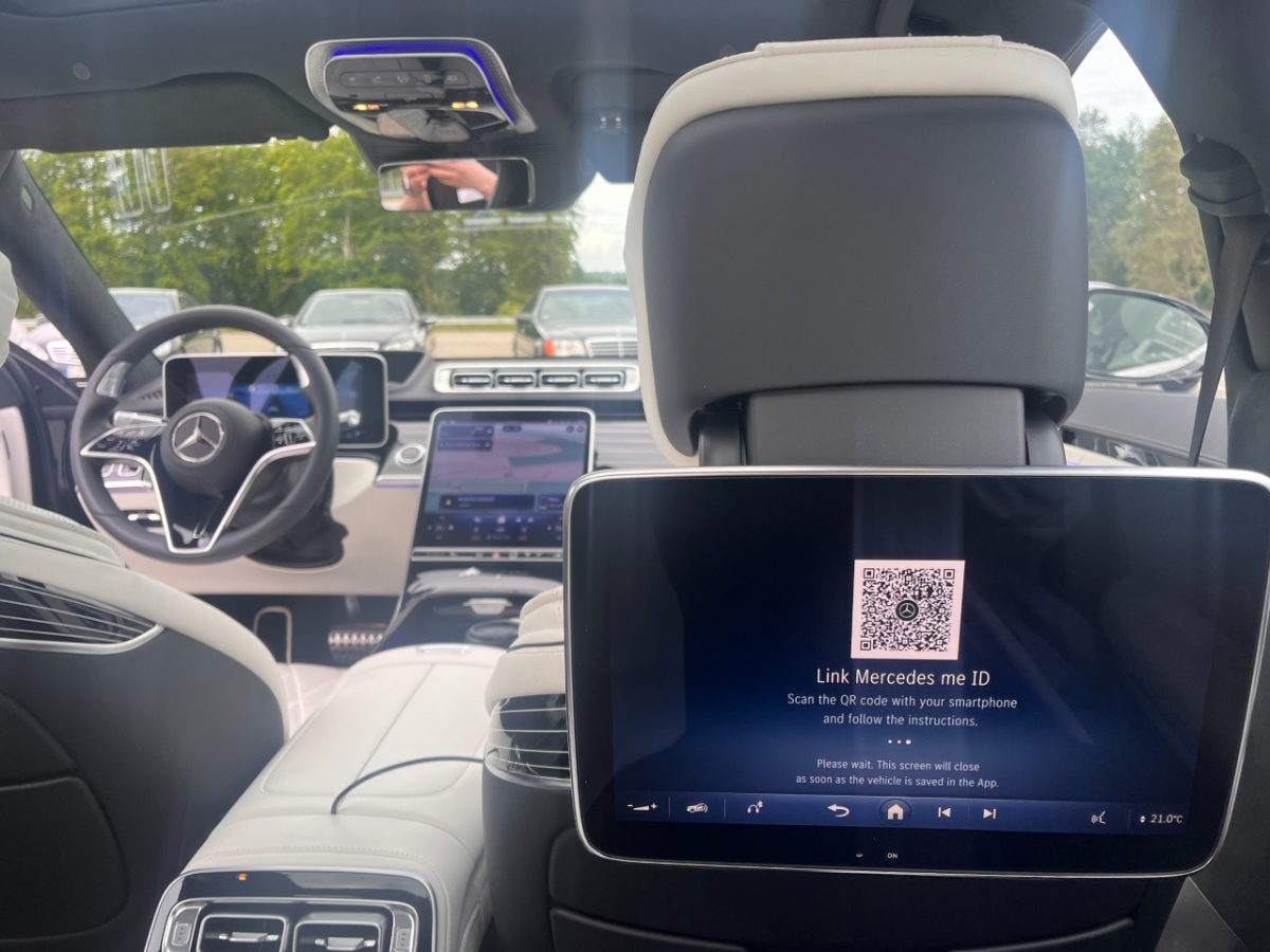 7세대 S-클래스의 2열 모습. 승차감이 뛰어난 게 특징이다./사진=임찬영 기자