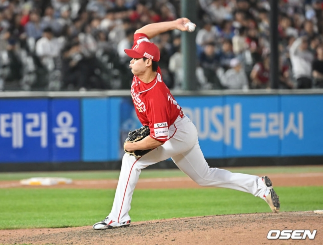 역투하는 조병현.