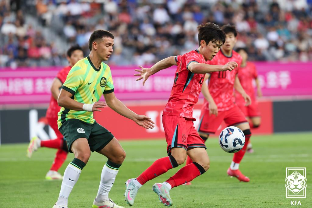 윤재석(오른쪽). /사진=대한축구협회 제공