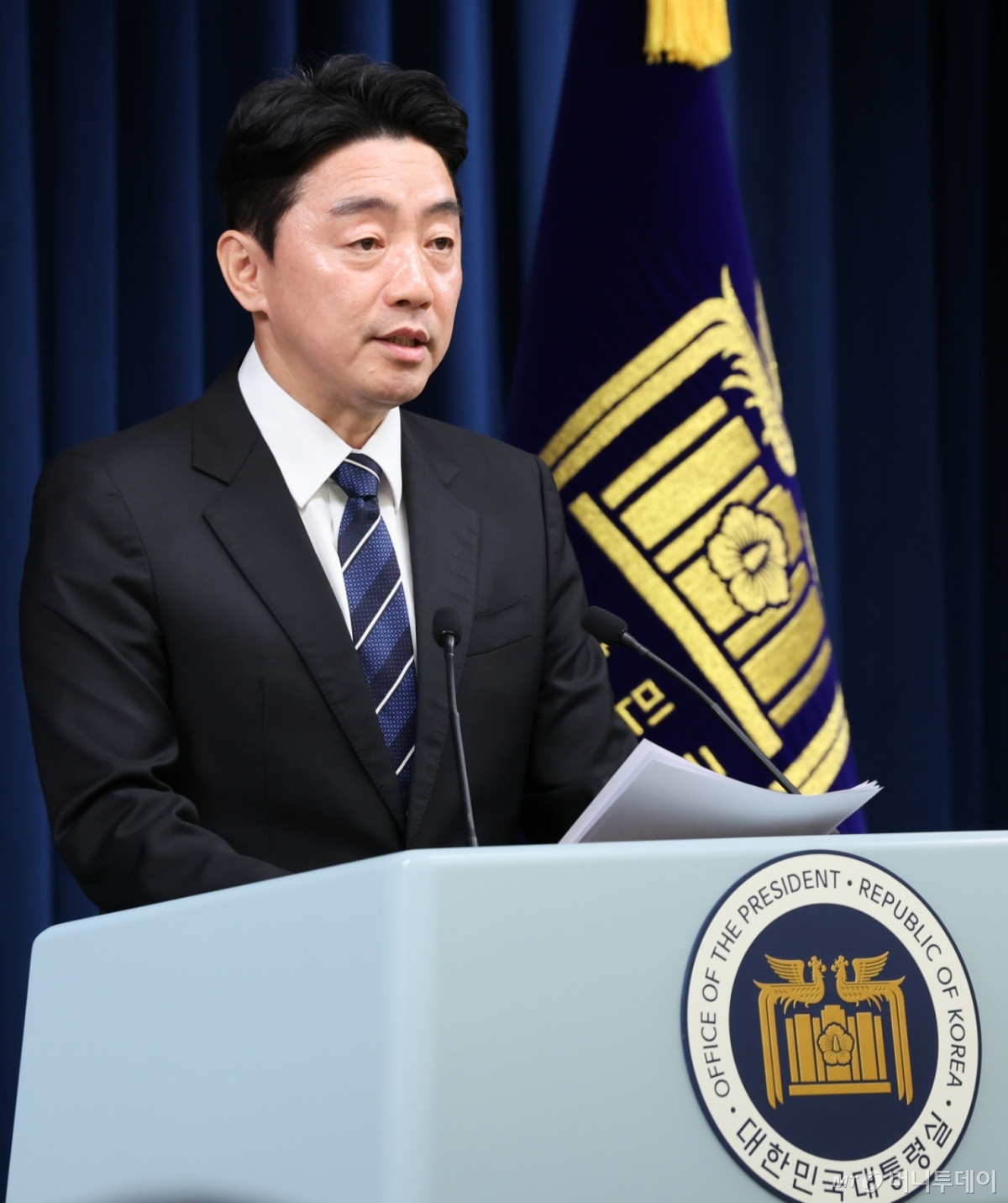 (서울=뉴스1) 허경 기자 = 강훈식 대통령 비서실장이 6일 서울 용산구 대통령실 청사에서 대통령실 조직개편안을 발표하고 있다. 2025.6.6/뉴스1 Copyright © 뉴스1. All rights reserved. 무단 전재 및 재배포, AI학습 이용 금지. /사진=(서울=뉴스1) 허경 기자