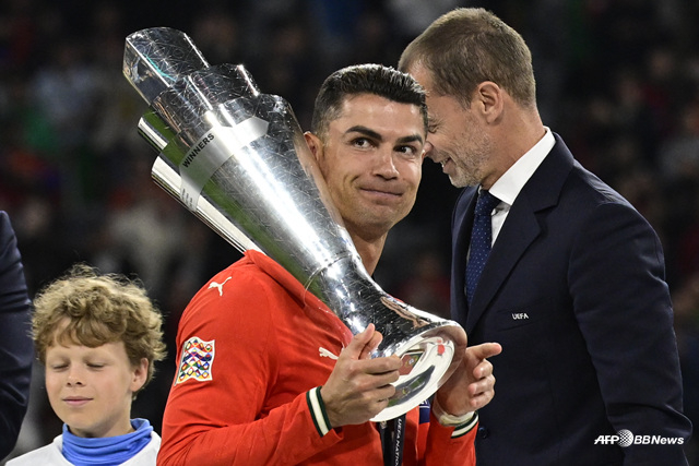 크리스티아누 호날두의 우승 세리머니. /AFPBBNews=뉴스1