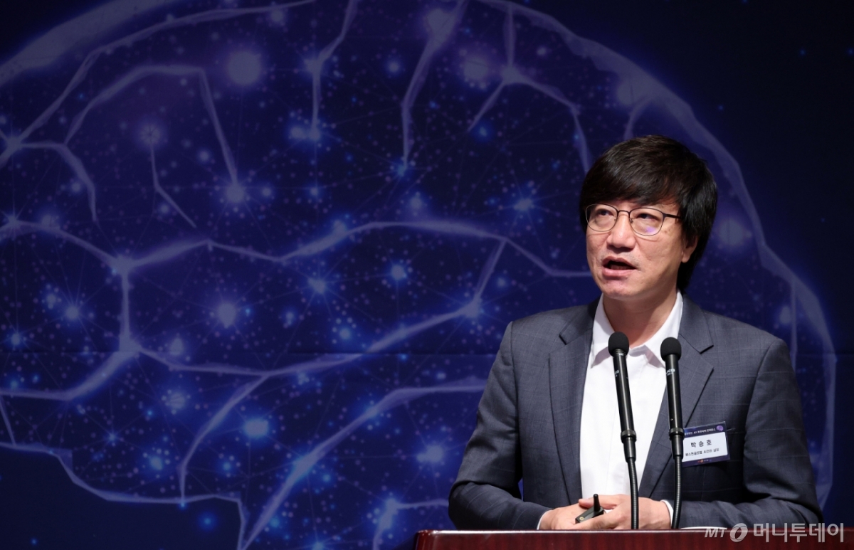 박승호 베스핀글로벌 AI코어실장이 10일 서울 중구 프레스센터에서 열린 머니투데이 주최 '제5회 K클라우드·AX 프론티어 컨퍼런스'에서 'Agentic AI Platform'에 대해 강연을 하고 있다. /사진=김창현 기자 chmt@