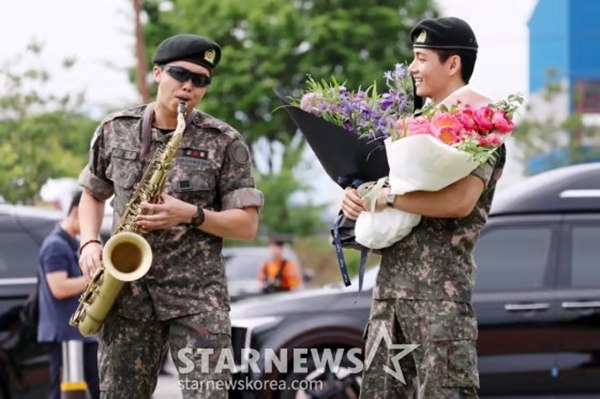 방탄소년단 RM(왼쪽), 뷔 / 사진=스타뉴스