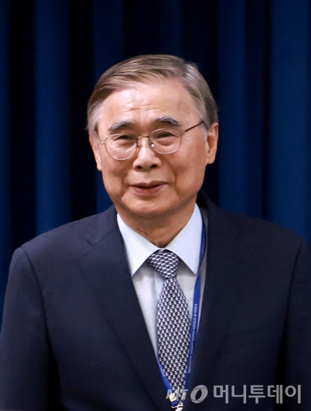 [서울=뉴시스] 고범준 기자 = 이재명 대통령이 4일 서울 용산 대통령실 청사에서 새 정부 첫 인사 발표를 했다. 사진은 이종석 국정원장 후보자. (대통령실통신사진기자단) 2025.06.04. bjko@newsis.com /사진=