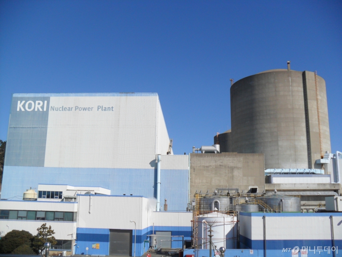 1978년 상업운전을 시작한 뒤 2017년 6월 영구적으로 가동을 멈춘 고리 1호기 원자력발전소. 고리 1호기는 2022년 해체를 시작한다./사진제공=한국수력원자력