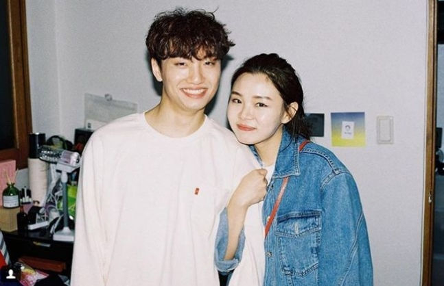 싱어송라이터 윤딴딴(왼쪽)과 은종의 이혼이 폭로전으로 번지는 모양새다. /사진=뉴시스