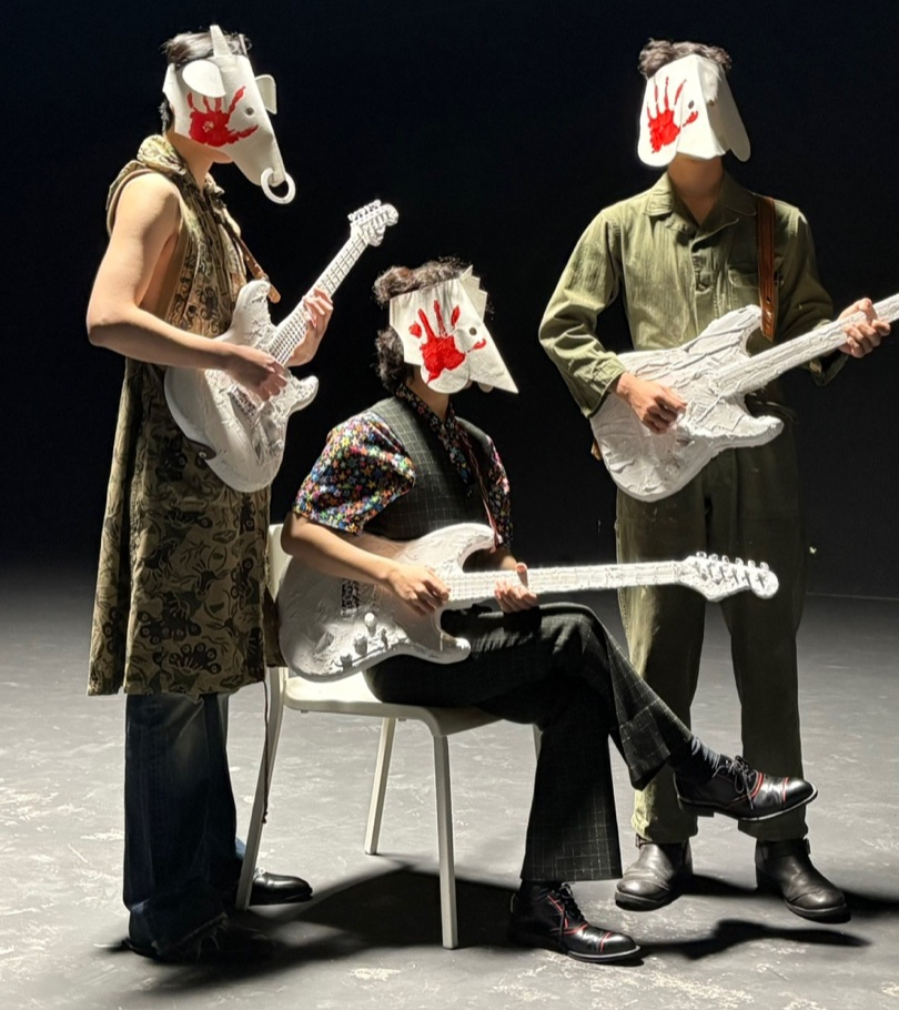 AKMU(악뮤) 이찬혁이 이끄는 밴드 'BABO'(바보)가 이찬혁을 등에 업고 특혜를 받고 있다는 비판이 나왔다. /사진=인스타그램 갈무리