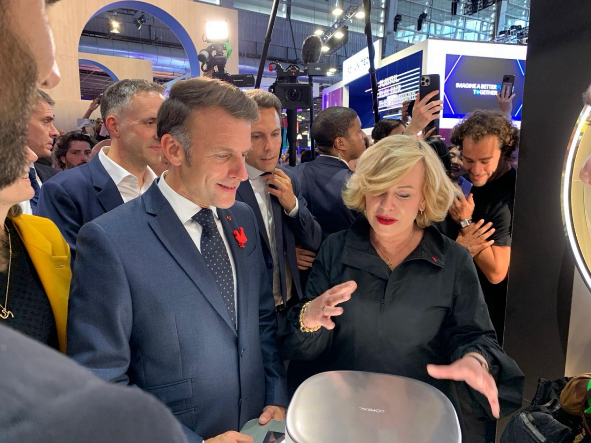 나노엔텍-로레알, 피부 분석기 공개…마크롱도 현장 방문 - 머니투데이