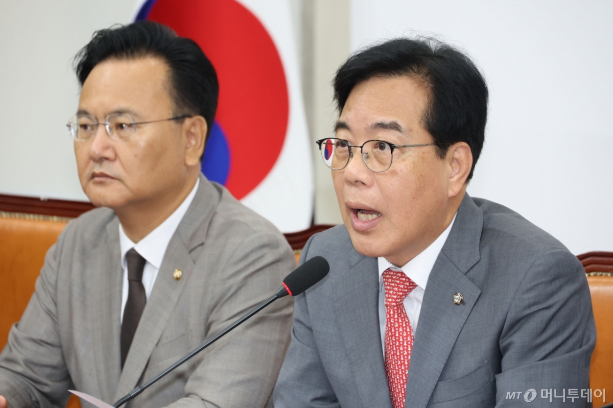 (서울=뉴스1) 이광호 기자 = 송언석 국민의힘 원내대표가 19일 오전 서울 여의도 국회에서 열린 비리백화점 이재명 정부 인사청문회 대책회의에서 발언하고 있다. 2025.6.19/뉴스1 Copyright © 뉴스1. All rights reserved. 무단 전재 및 재배포, AI학습 이용 금지. /사진=(서울=뉴스1) 이광호 기자