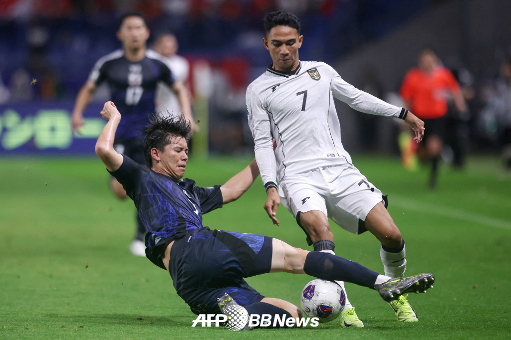 지난해 일본 A대표팀에 발탁돼 A매치 4경기를 치른 다카이 고타(오른쪽). /AFPBBNews=뉴스1