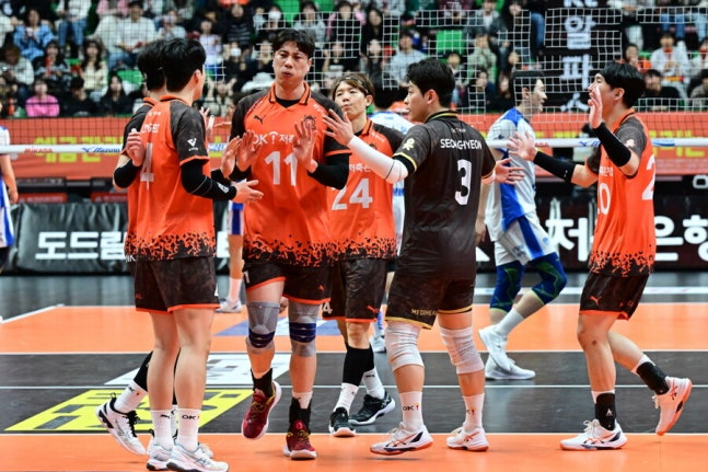 OK저축은행 선수들. /사진=KOVO 제공