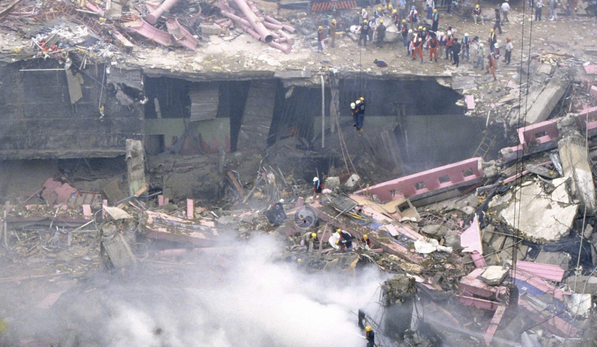 1995년 6월29일, 서울 서초구 서초동 삼풍백화점이 붕괴된 사고 현장./사진=국가기록원