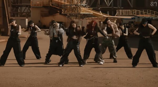 에스파 '더티 워크' 뮤직비디오 스틸 / 사진=SM엔터테인먼트