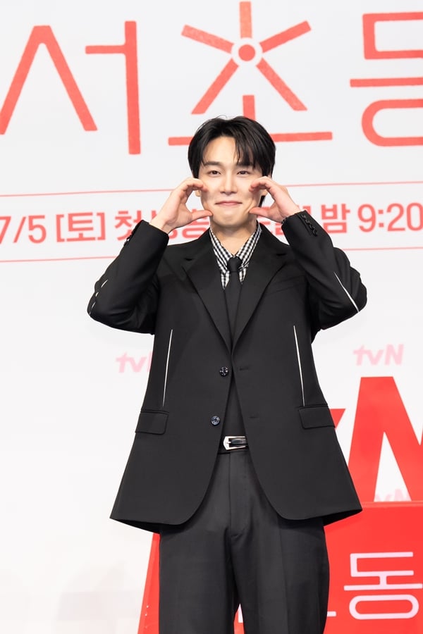 tvN 토일드라마 '서초동'의 이종석, 문가영/사진=tvN