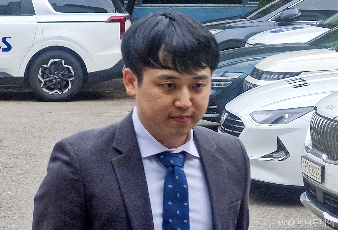 (서울=뉴스1) 강승지 기자 = 한성존 신임 대한전공의협의회(대전협) 비상대책위원장이 28일 서울 영등포구 서울시의사회에서 열린 대전협 임시대의원총회에 참석하고 있다. 2025.6.28/뉴스1  Copyright © 뉴스1. All rights reserved. 무단 전재 및 재배포,  AI학습 이용 금지. /사진=(서울=뉴스1) 강승지 기자