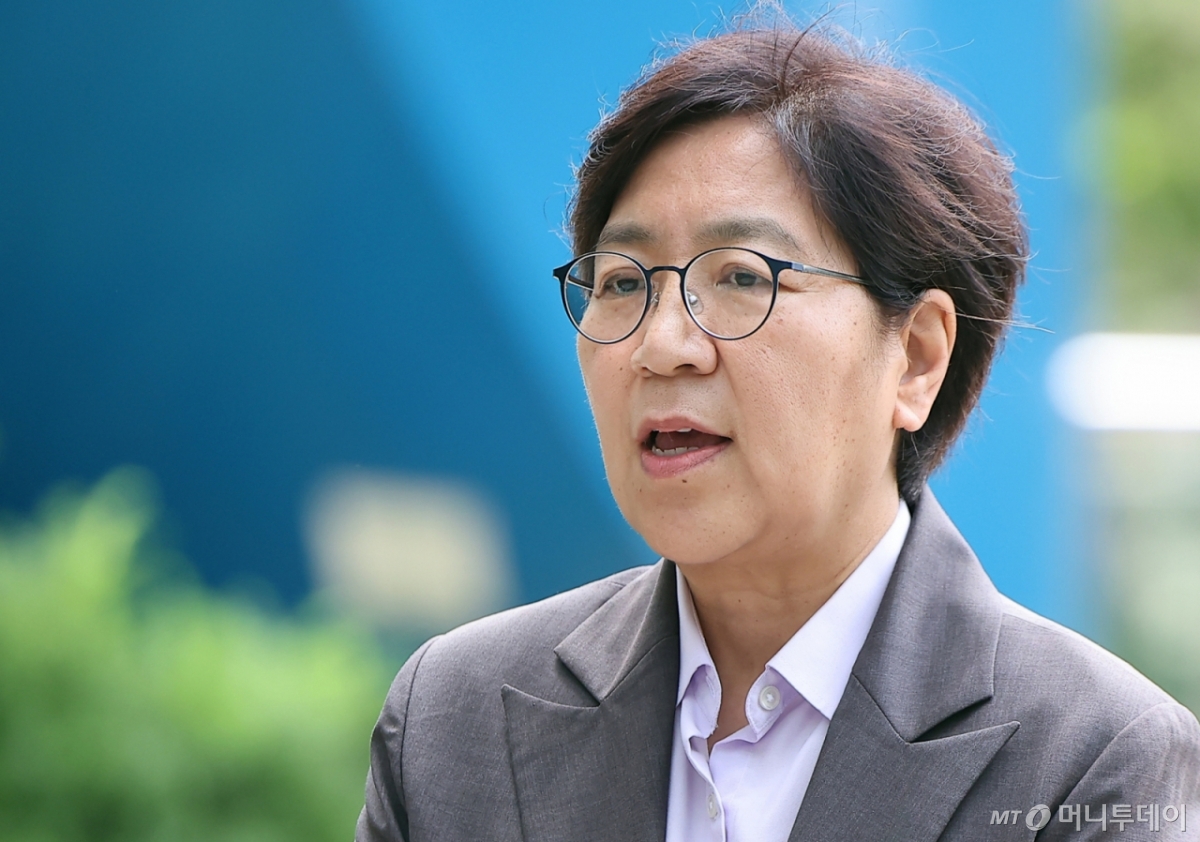 정은경 복지장관 후보자, 재산 56억원...배우자 손소독제 관련주 신고 - 머니투데이