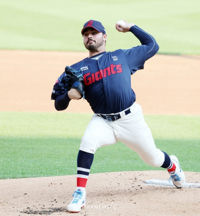 롯데 알렉 감보아. /사진=강영조 선임기자