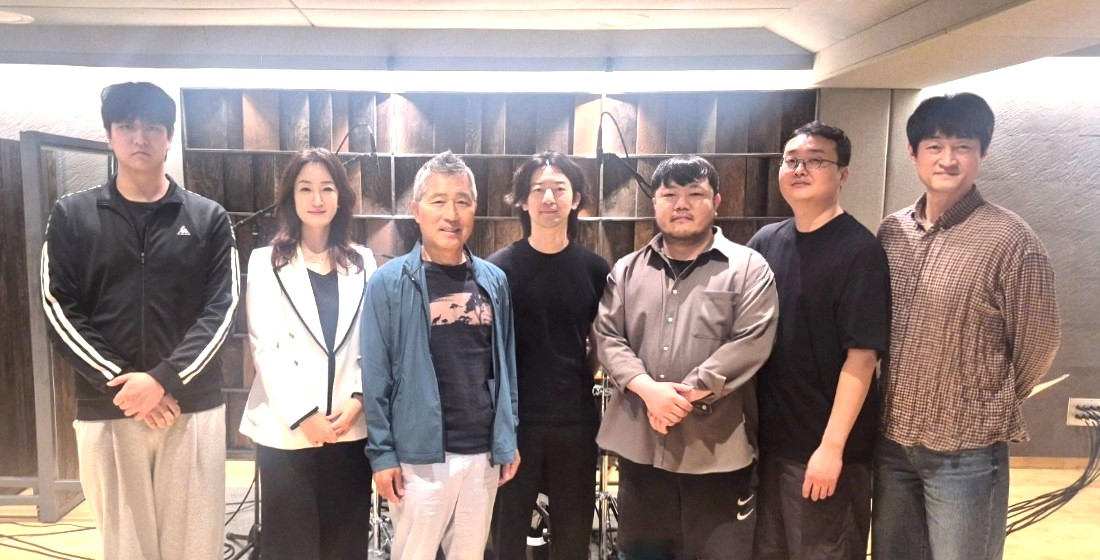 앨범 '고마운 불청객' 제작에 참여한 안양대 K콘텐츠비즈니스학과 구성원들./사진제공=안양대