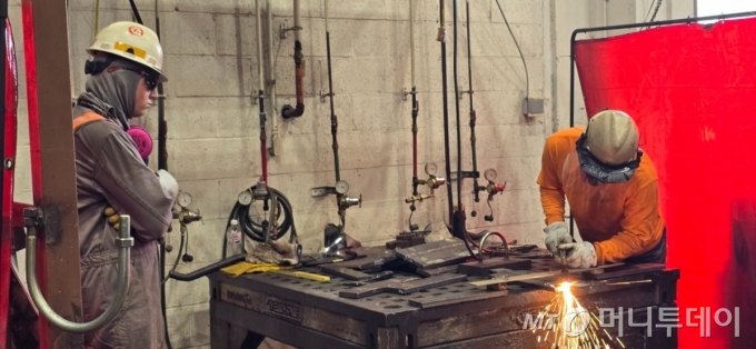 한화필리조선소 부지 내 '트레이닝 아카데미'에서 견습생들이 교육을 받고 있다. /사진=심재현 특파원