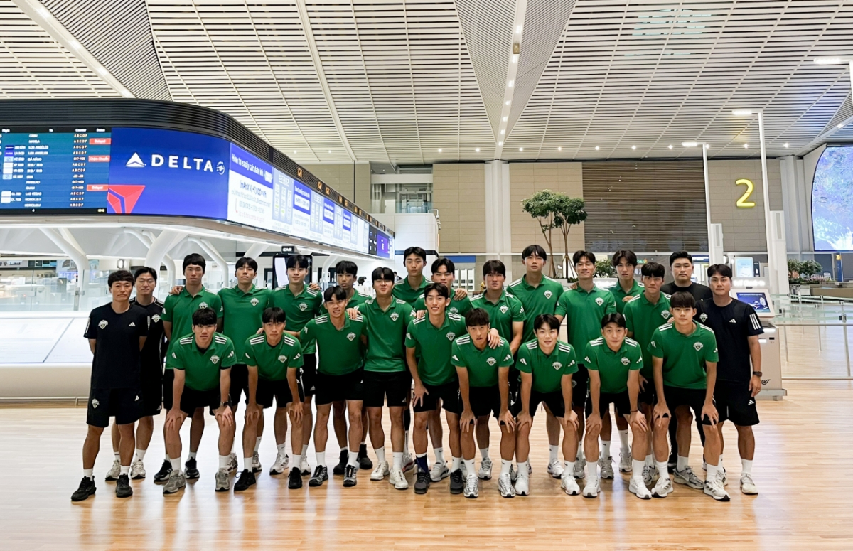 출국하는 전북 현대 N팀+U18팀. /사진=전북 현대 공식 제공