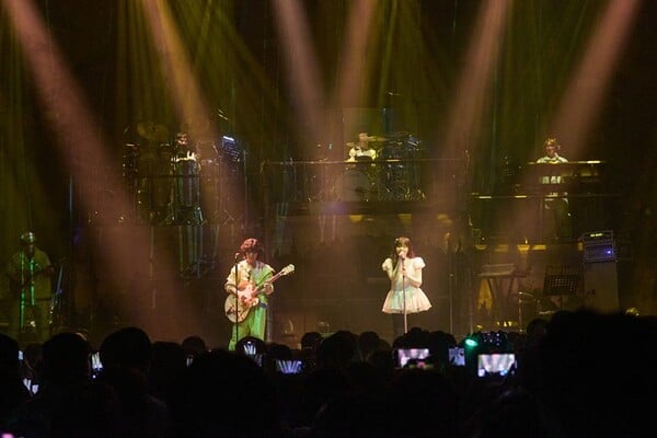 AKMU의 ‘악동들’ 무대 장면 / 사진=YG엔터테인먼트