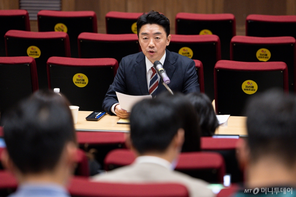 (서울=뉴스1) 이재명 기자 = 강훈식 대통령 비서실장이 28일 서울 용산 대통령실 청사에서 열린 기자간담회에서 발언을 하고 있다. 2025.8.28/뉴스1  Copyright © 뉴스1. All rights reserved. 무단 전재 및 재배포,  AI학습 이용 금지. /사진=(서울=뉴스1) 이재명 기자