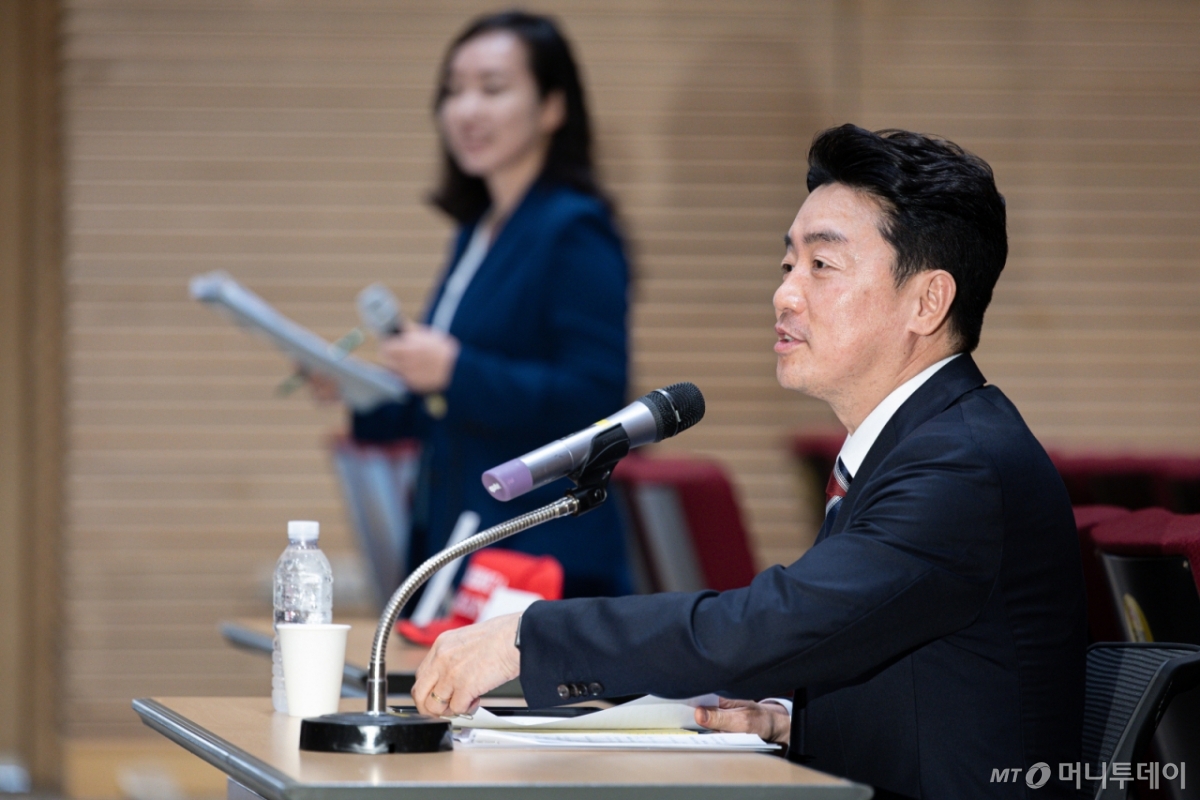 (서울=뉴스1) 이재명 기자 = 강훈식 대통령 비서실장이 28일 서울 용산 대통령실 청사에서 열린 기자간담회에서 발언을 하고 있다. 2025.8.28/뉴스1  Copyright © 뉴스1. All rights reserved. 무단 전재 및 재배포,  AI학습 이용 금지. /사진=(서울=뉴스1) 이재명 기자