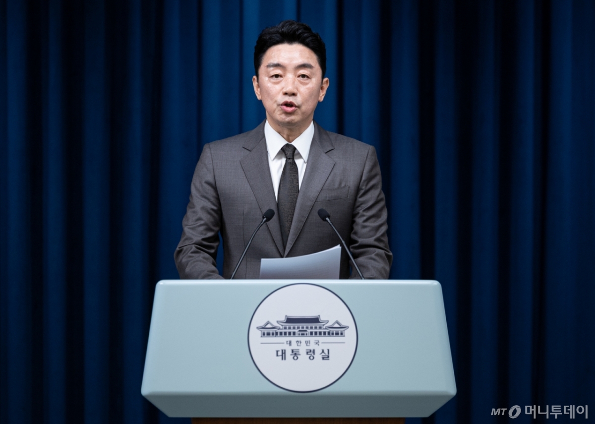 (서울=뉴스1) 이재명 기자 = 강훈식 대통령실 비서실장이 13일 서울 용산 대통령실 청사에서 장관급 인선 관련 브리핑을 하고 있다. 2025.8.13/뉴스1  Copyright © 뉴스1. All rights reserved. 무단 전재 및 재배포,  AI학습 이용 금지. /사진=(서울=뉴스1) 이재명 기자